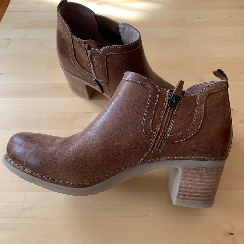 Gorgeous Dansko booties